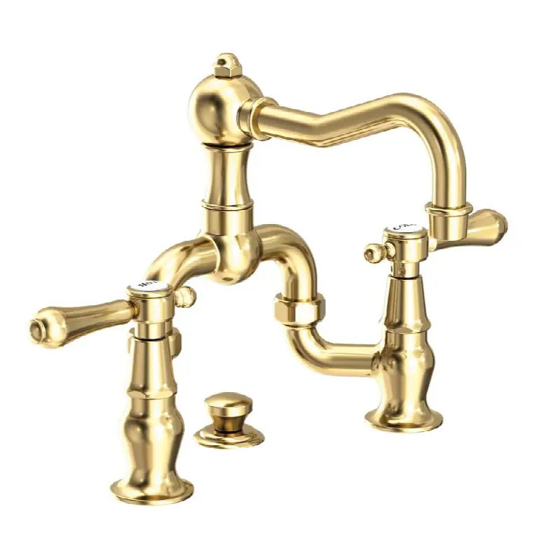 Chesterfield® Lavatory Bridge Faucet