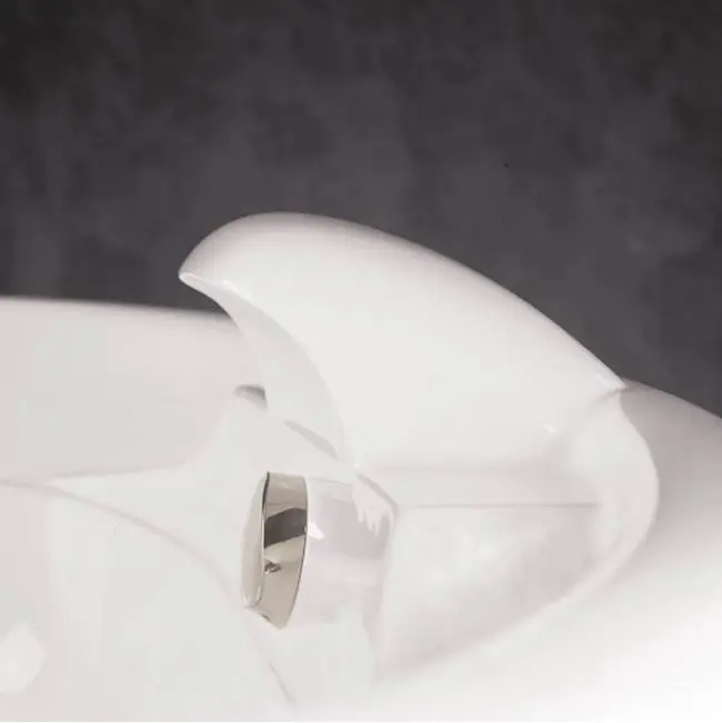 Integrally Molded Waterfall Fill Spout