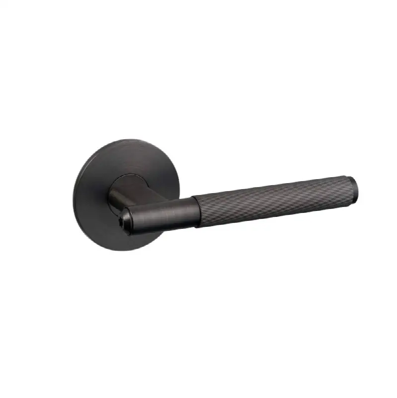 Door Handle / Passage / Linear / Smoked Bronze