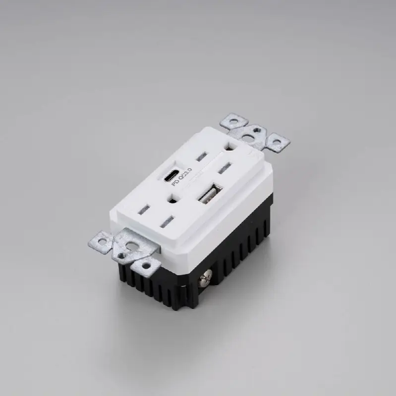 Outlet Module / Duplex and 2 USB-A plus C / White