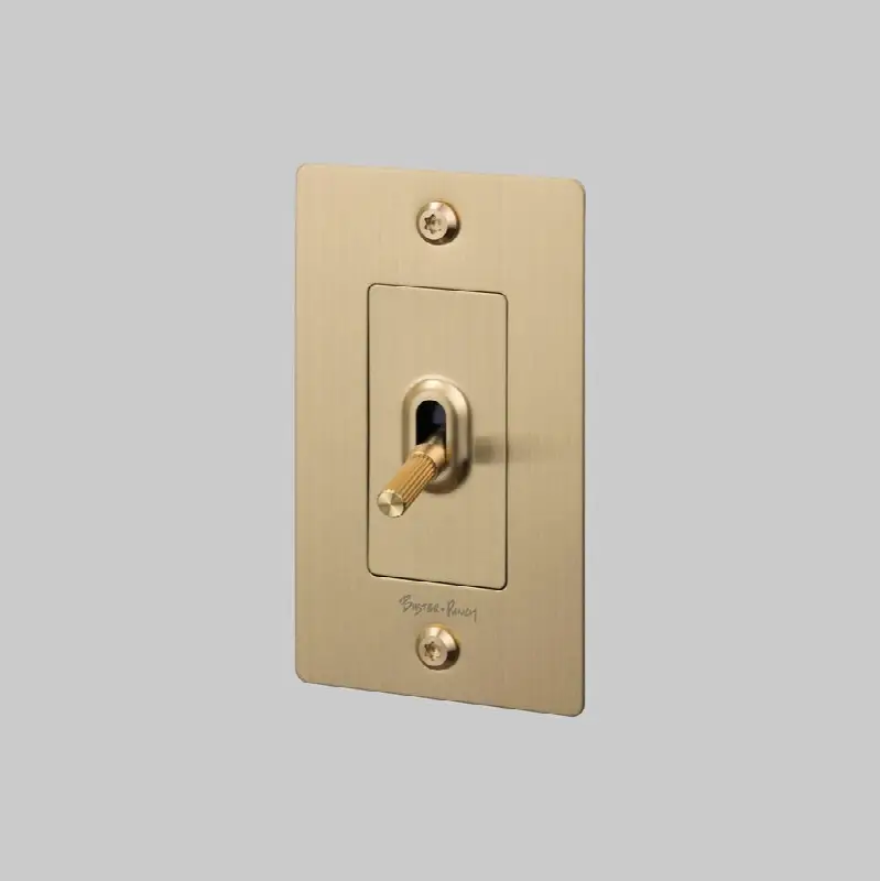 1G Toggle / Linear / With Logo / Brass